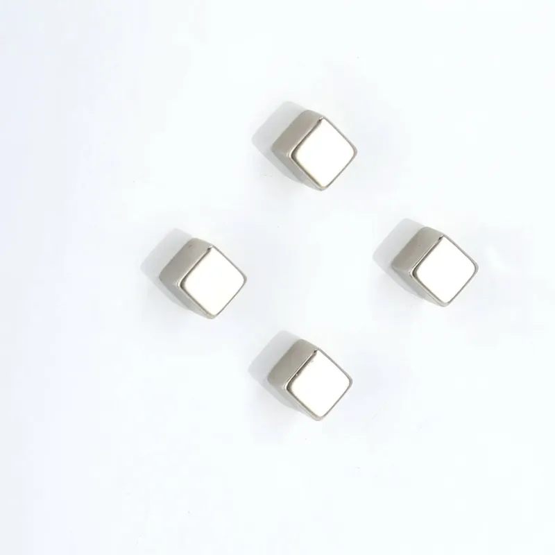 Magnesy do notatek, Cube, 4 sztuki - Dostępne od ręki