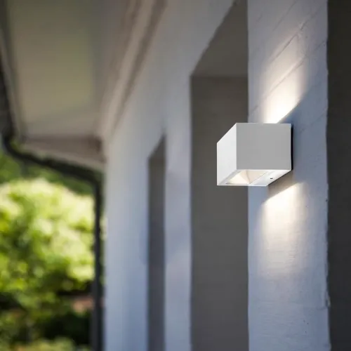 Kup teraz Zewnętrzna lampa ścienna kinkiet na elewację Lutec 5189102032 Gemini LED 11W 4000K IP54 Biały