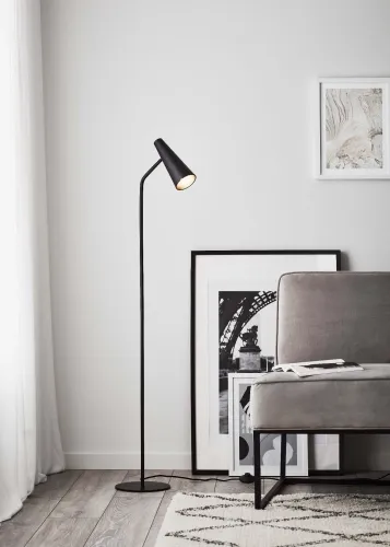 Lampa podłogowa styl industrialny metalowy stelaż klosz stożkowy płaska okrągła podstawa MarkSlojd 107900 Peak 125cm Oferta limitowana